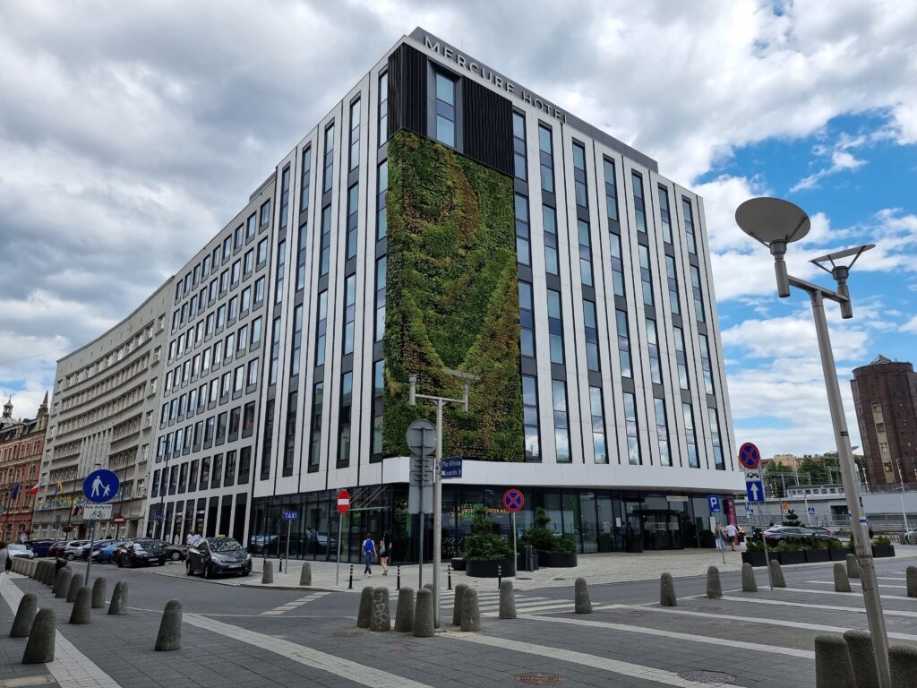 Budynek hotelu Mercure Katowice Centrum przy ulicy Młyńskiej